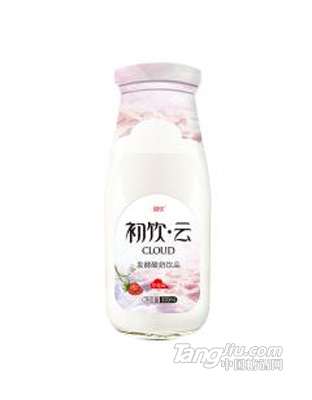 初飲云發(fā)酵酸奶飲品草莓味 乳飲料300ml