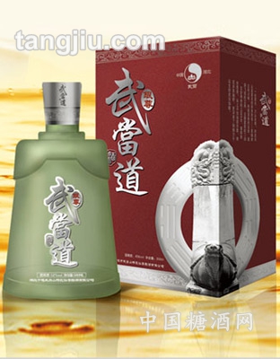 武當?shù)?amp;#183;銀尊500ml