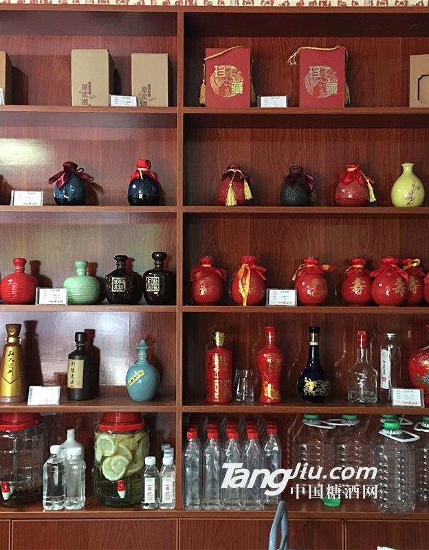 仙臨老酒坊散裝加盟實(shí)體店展示