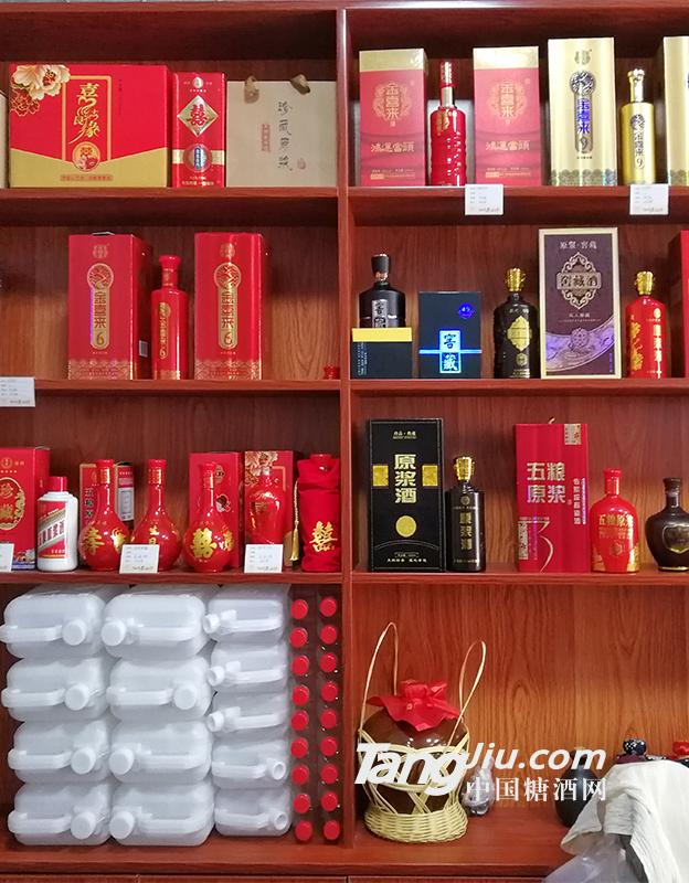 仙臨老酒坊散裝加盟實(shí)體店展示